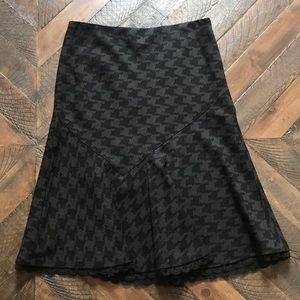 EXPRESS women's size 4 midi skirt